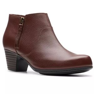 Clarks Valarie Sofia Leather Ankle Boots Mahogany Brown Size 11